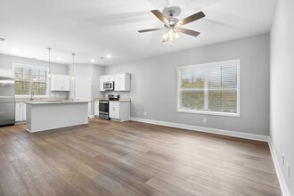 930 Crossland Ave-Unit -A in Clarksville, TN - Building Photo - Building Photo