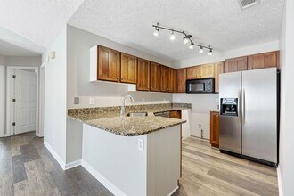 1121 Britley Park Ln in Woodstock, GA - Foto de edificio - Building Photo