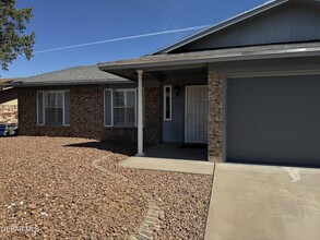 7737 Toltec Dr in El Paso, TX - Building Photo - Building Photo
