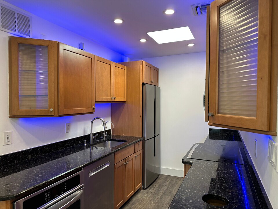 1008 NE 11th St in Fort Lauderdale, FL - Foto de edificio