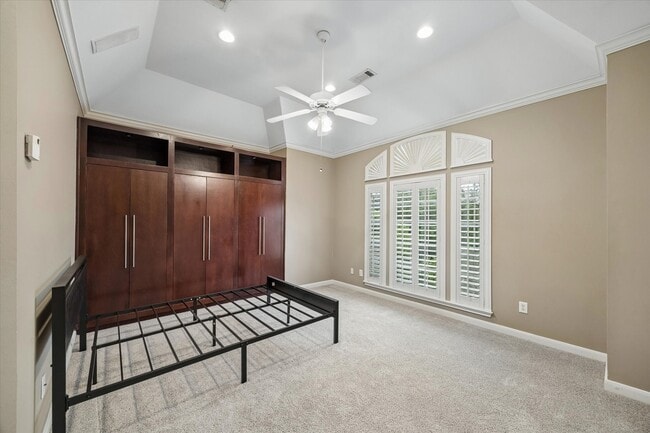 property at 5104 Fairmont St
