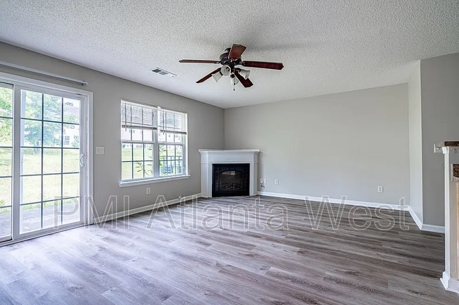 6785 Mountain Cir in Riverdale, GA - Foto de edificio - Building Photo