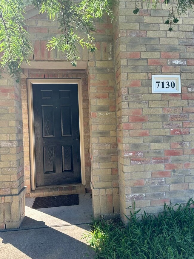 7130 Sorcey Rd in Dallas, TX - Building Photo - Building Photo
