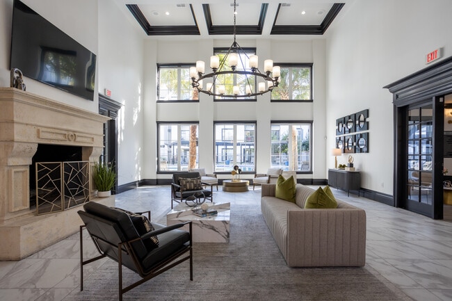 Providence Uptown in Houston, TX - Building Photo - Interior Photo