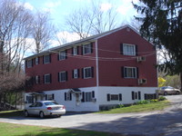 61 Pleasant St in Gardiner, ME - Foto de edificio - Building Photo