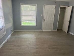 1326 W Shepherd St in Denison, TX - Building Photo - Building Photo