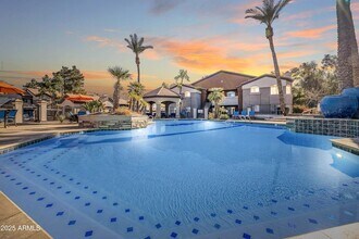 5151 E Guadalupe Rd, Unit A1 in Phoenix, AZ - Foto de edificio - Building Photo