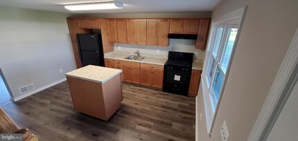4007 St Augustine Ln in Dundalk, MD - Building Photo - Building Photo