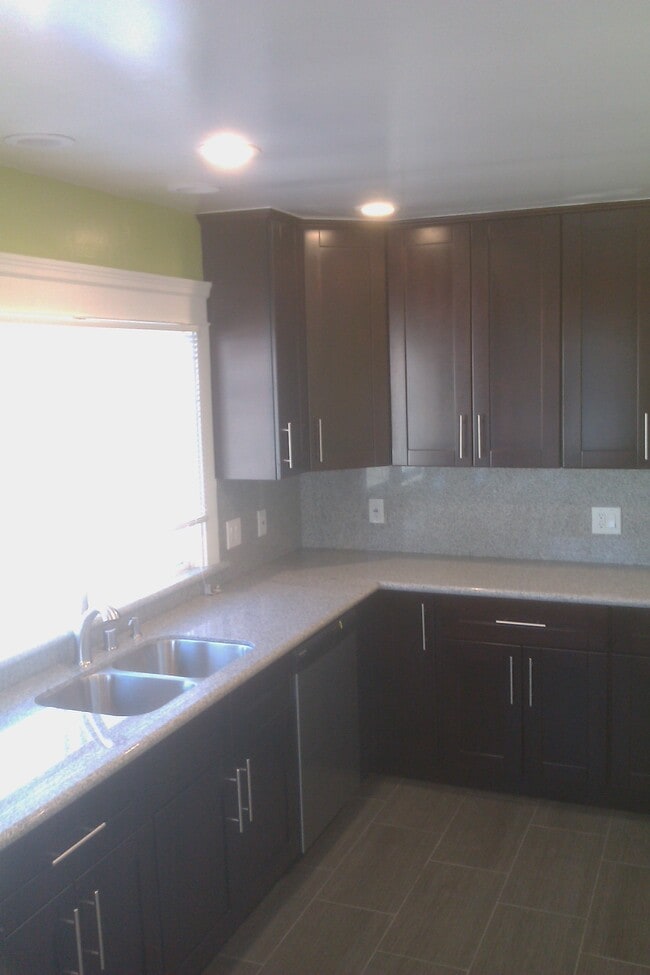 property at 917 Grand Ave