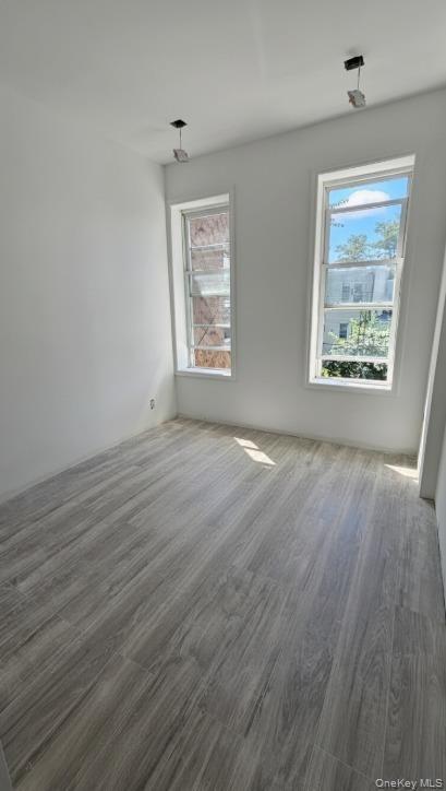 60-80 54th Pl in Queens, NY - Building Photo - Building Photo