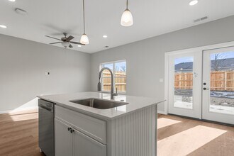 100 Saw Creek Dr in Fisher, IL - Building Photo - Building Photo