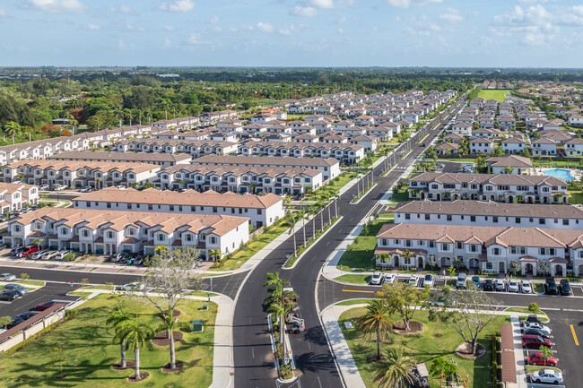 Lennar at Corsica in Princeton, FL - Building Photo - Building Photo