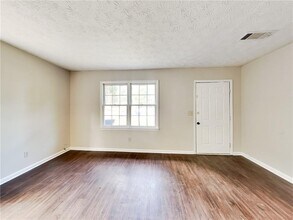452 Charleston Ln in Lawrenceville, GA - Building Photo - Building Photo