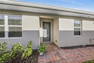 1059 Enbrook Lp in Naples, FL - Building Photo - Building Photo