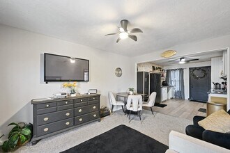 3705 Bremond St in Houston, TX - Foto de edificio - Building Photo