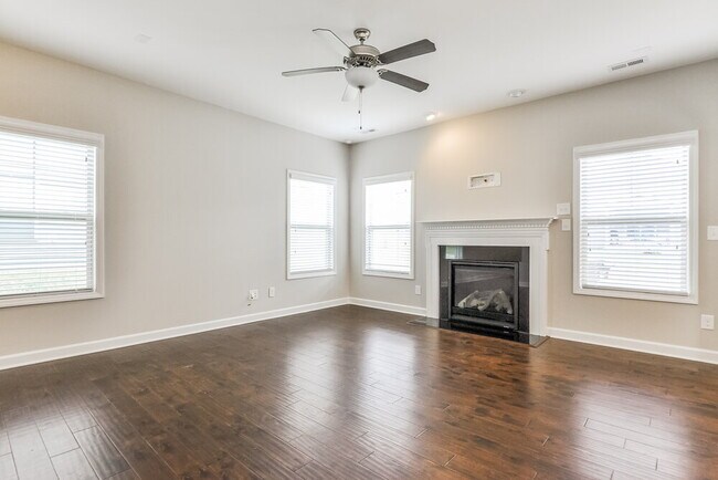 104 W Webber Ln in Clayton, NC - Building Photo - Building Photo