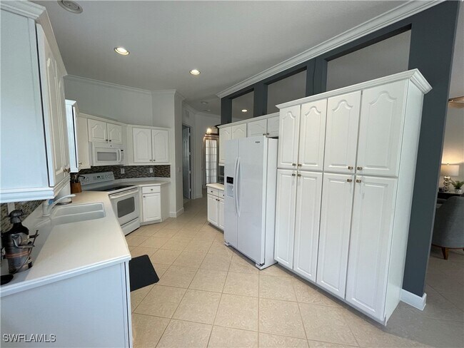 property at 6474 Waverly Green Way