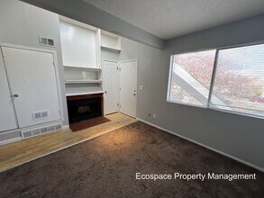 17074 E Tennessee Dr in Aurora, CO - Building Photo - Building Photo