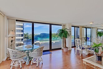 5540 N Ocean Dr in West Palm Beach, FL - Building Photo - Building Photo