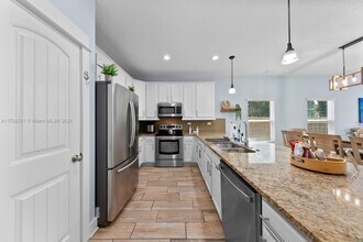 412 5th Ave N in Jacksonville Beach, FL - Building Photo - Building Photo