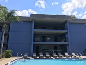 Applegate Apartments in Sarasota, FL - Building Photo - Building Photo