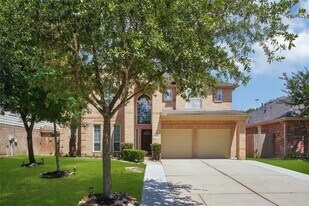 25525 Oakhurst Forest Dr in Porter, TX - Building Photo