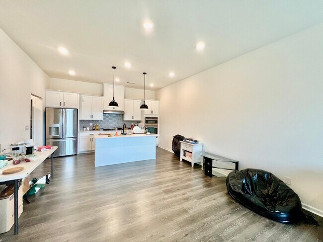 5811 Clear Creek Ln in Charlotte, NC - Building Photo - Building Photo