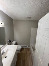 1332 N Chapel St in Louisville, OH - Building Photo - Building Photo