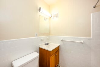 Walden Commons in Washington, DC - Foto de edificio - Interior Photo