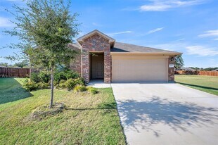 201 Abingdon St, Unit 1214 in Azle, TX - Building Photo