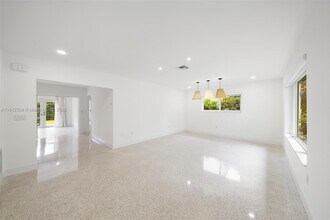 415 Navarre Ave in Coral Gables, FL - Building Photo - Building Photo