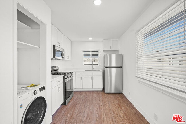 property at 530 Almond Ave