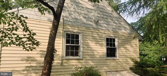 1930 Pimmit Dr in Falls Church, VA - Building Photo