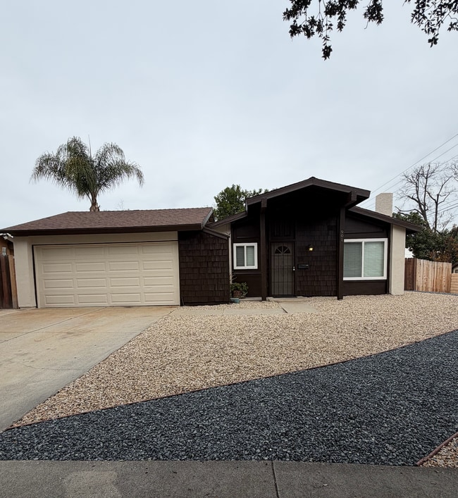 property at 901 W Crestview St