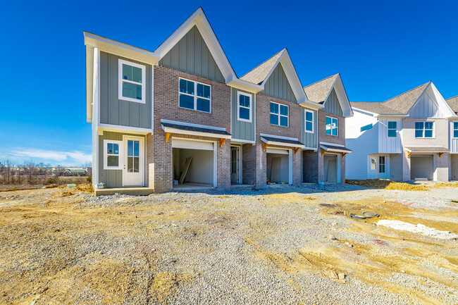 James Creek Townhomes in Ooltewah, TN - Building Photo - Building Photo