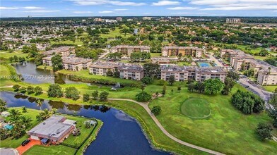 8101 SW 24th Ct in Davie, FL - Building Photo - Building Photo