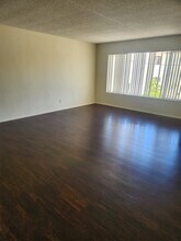 1326 N Central Ave, Unit 9 in Glendale, CA - Building Photo - Building Photo