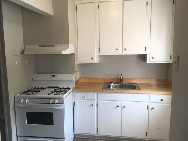 230 N Shippen St in Lancaster, PA - Building Photo - Building Photo