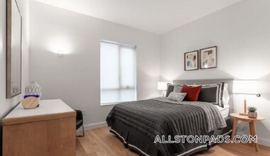 83 Gardner St, Unit 308 in Boston, MA - Building Photo - Building Photo