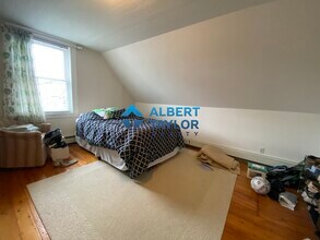 339 Centre St, Unit 3 in Boston, MA - Building Photo - Building Photo