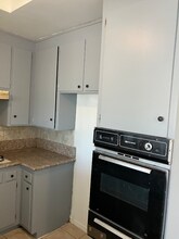 1116 E Elk Ave in Glendale, CA - Building Photo - Building Photo