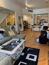 711 W Briar Pl in Chicago, IL - Building Photo - Building Photo