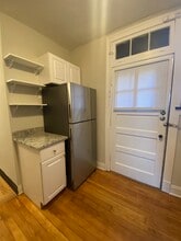 5542 W Leland Ave, Unit 1A in Chicago, IL - Building Photo - Building Photo