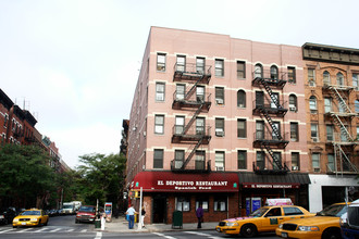 701 Ninth Ave in New York, NY - Building Photo - Building Photo