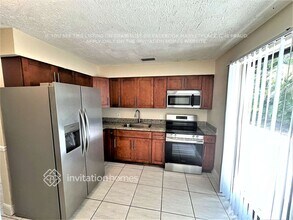 4888 Prince Dr in Lake Worth Beach, FL - Building Photo - Building Photo