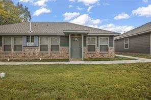 324 W Munson St in Denison, TX - Building Photo