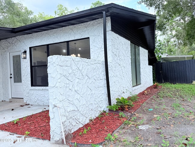 property at 1851 Louvre Dr
