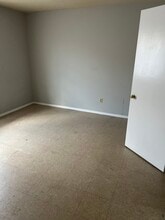 2200 Pearce Ave, Unit 1 in Albany, GA - Foto de edificio - Building Photo