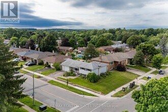 560 Highpoint Ave in Waterloo, ON - Building Photo - Building Photo