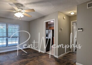 5664 Hinton Pl in Memphis, TN - Building Photo - Building Photo